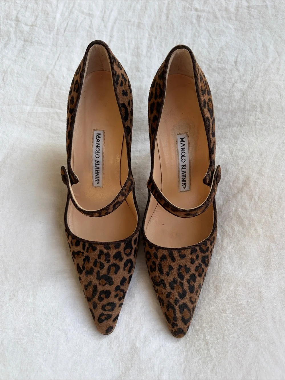 Vintage Manolo Blahnik Leopard Suede Pointy Toe Mary Jane Pumps Heels Brown Tan
